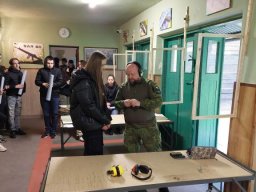 Rok szkolny 2022-2023 - 54 - αsmoklasiÿci na strzelnicy